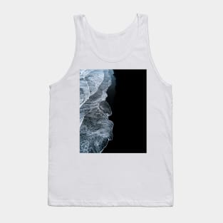 Minimalist waves and black sand beach in Iceland - Landscape Photography Tank Top